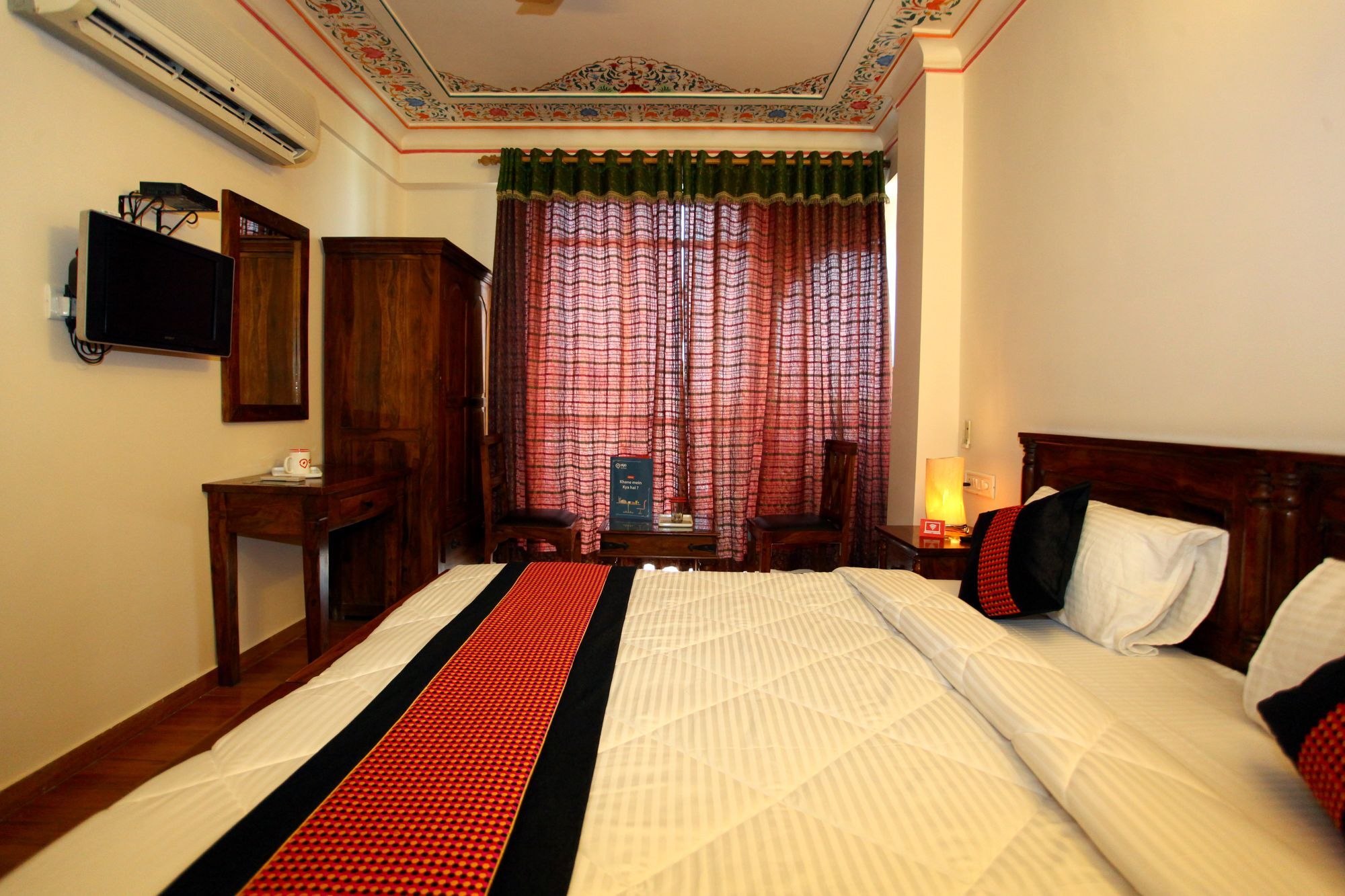 Oyo 2105 Hotel Royal Sheraton Jaipur Exteriör bild