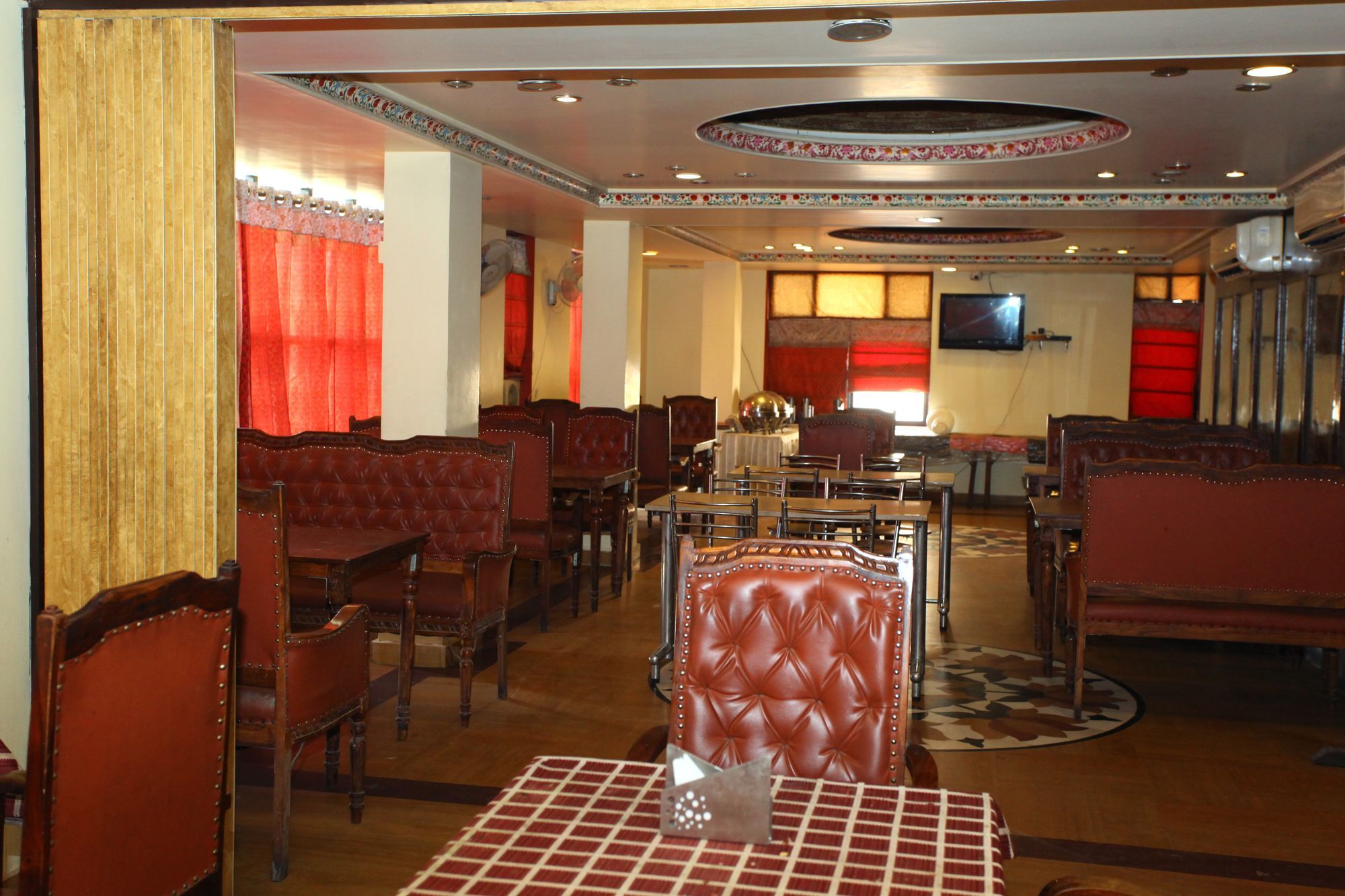 Oyo 2105 Hotel Royal Sheraton Jaipur Exteriör bild